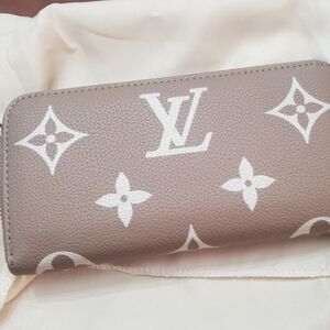 Beige And White Wallet